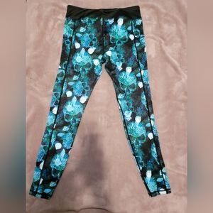 Constantly Varied Gear Mermaid Skull Leggings Size Large